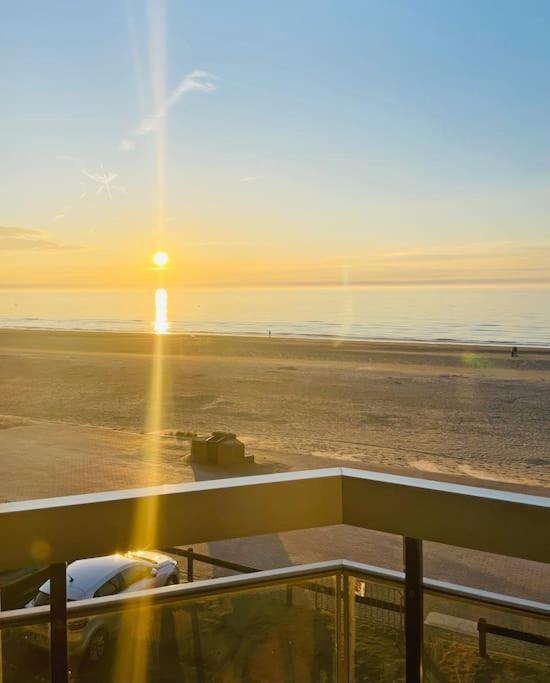 Appartement Vue Frontale Mer, 4 Personnes Bray-Dunes Bagian luar foto
